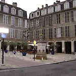 Adour Hotel 2*