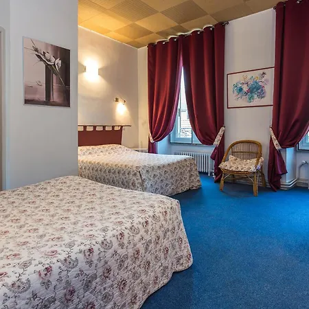 Hotel Adour 2*