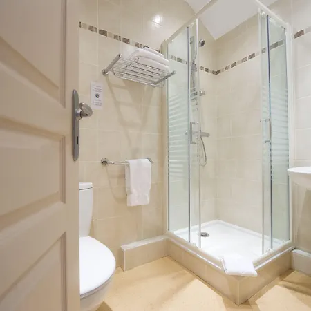 ホテル Fasthotel Pau-centre Adour 2*