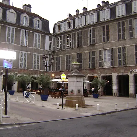 Fasthotel Pau-centre Adour ホテル 2*