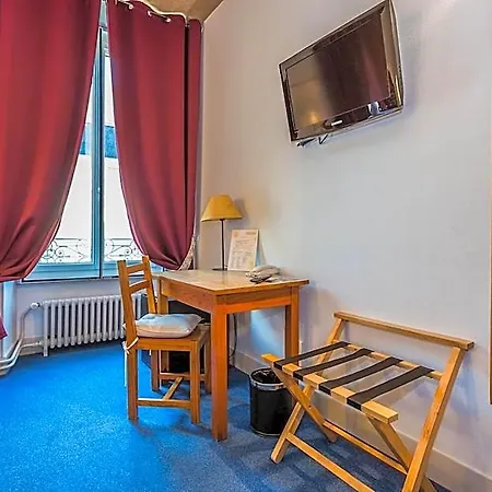 Fasthotel Pau-centre Adour 2* פאו