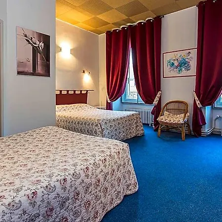 Fasthotel Pau-centre Adour 2* פאו
