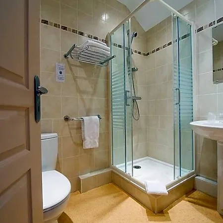 Fasthotel Pau-centre Adour Otel Pau