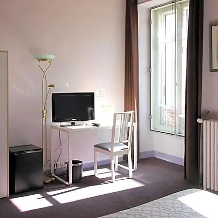 Fasthotel Pau-centre Adour 2*