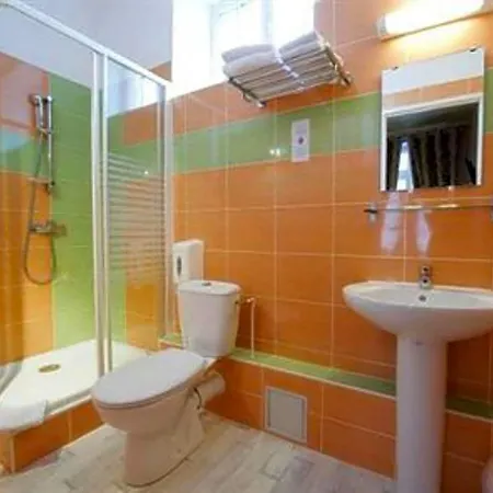Fasthotel Pau-centre Adour פאו