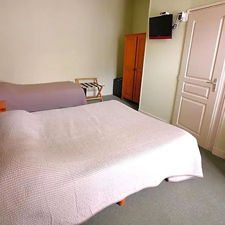 Fasthotel Pau-centre Adour 2* פאו