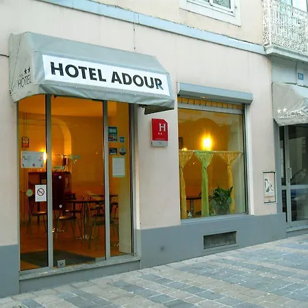 Hotel Fasthotel Pau-centre Adour 2*
