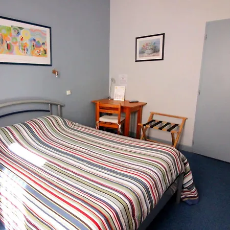 Fasthotel Pau-centre Adour 2* Pau