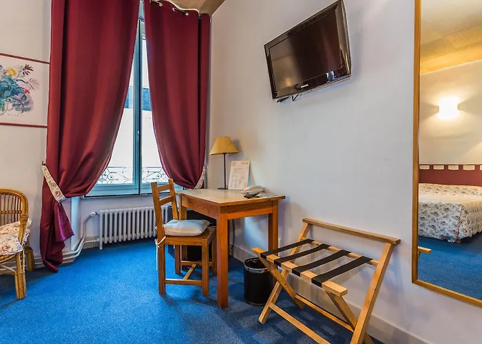 Fasthotel Pau-centre Adour Hotel 2*