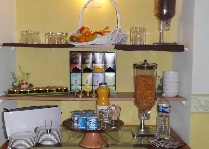 Hotel Fasthotel Pau-centre Adour 2*